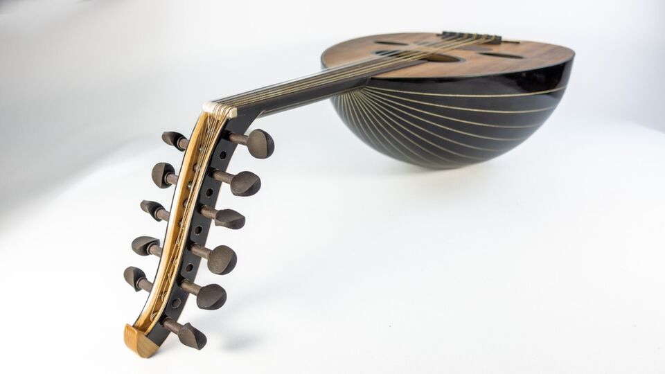 Quality Floating Bridge Arabic Oud ud Aro12