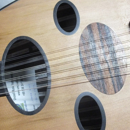 Beautiful Quality Arabic Walnut Oud Ud cns3